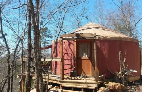 Marble Cabaña | 20 'Yurta con vistas, como una habitación de hotel en las montañas