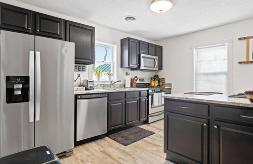 Miller Southside Casa | 200 Yards to Lane Stadium Green Street