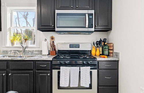 Miller Southside Casa | 200 Yards to Lane Stadium Green Street