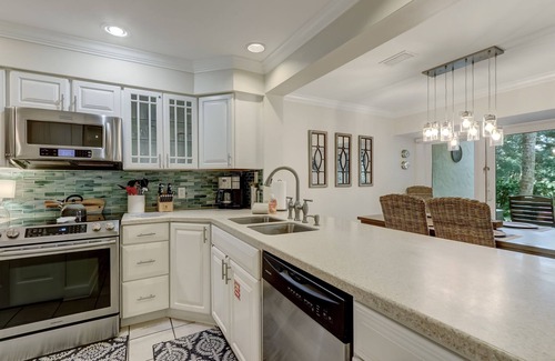 Fernandina Beach Casa | Hermosa unidad de Beachwood recientemente renovada en Amelia Island Plantation.