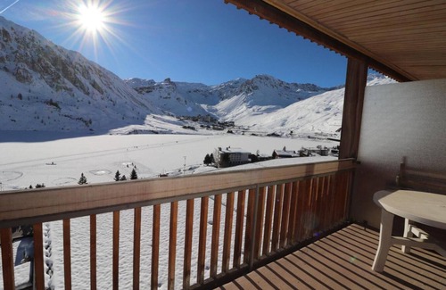 Tignes le Lac Apartamento | 150m from resort center, 6th floor, view open, balcony, tv, ski locker, 62m², Tignes
