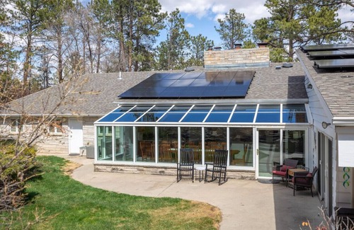 Rapid City Casa | 201 S berry · lNDOOR POOL! The FUN house