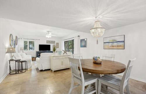 Fernandina Beach Casa | 2017 Beach Wood