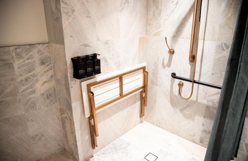 Surry Hills Hotel | 202 Elizabeth