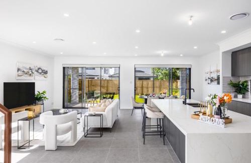 Sunnybank Hills Casa | 2024 Brand-new 5BR Comfort House in SunnybankHills