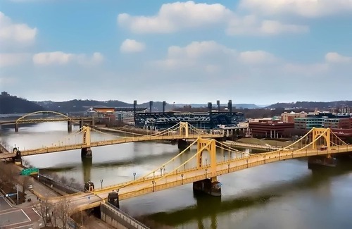 Downtown Pittsburgh Condominio | 2026 NFL Draft-Ready Condo in the heart of Downtown Pittsburgh!