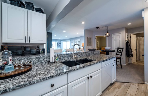 New Buffalo Condominio | (Julio semanas con descuento!) Perfectamente ubicado en New Buffalo Condo con Association Pool!