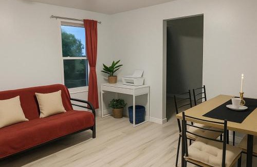 Glace Bay Cama Y Desayuno | 203 Quadruple Bed & Breakfast bedroom Downtown