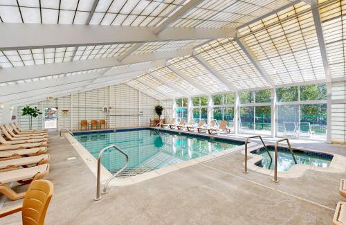 Lincoln Hotel | 204 Studio at Rivergreen