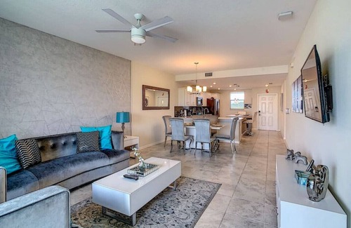Kissimmee Apartamento | 205 Luxury condo at Storey lake