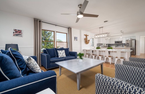 Lewes Casa | 206 Massachusetts - NEWLY LISTED! Renovated in 2022. Amazing location!!