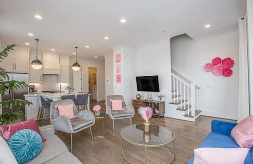 Rolling Mill Hill Casa | 21 Bed Downtown Luxury Bachelorette w Rooftop