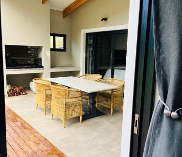 George Apartamento | 21 Heather Road