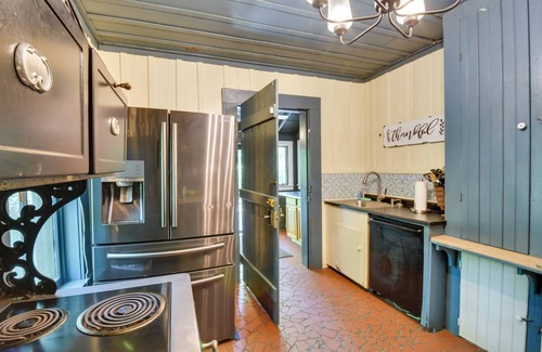 Rocky Bottom Cabina | 21 Mi to Devils Fork State Park: Sunset Cabin!