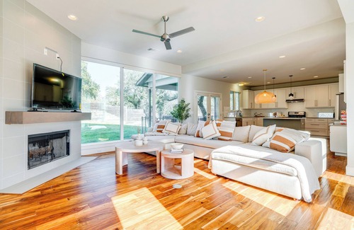 Travis Landing Casa | 21 Mi to Dtwn: Spacious Home in Austin Suburbs!