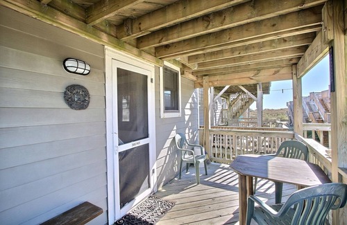Hatteras Condominio | 21 Sandcastle Studio Bedroom Condo by RedAwning