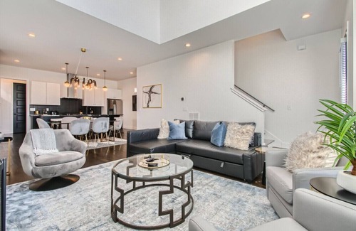 Berry Hill Casa | 21- Trendy "Music Hill"- The Music City Collection