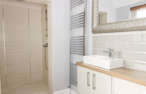 Beverley Cabaña | 21 Wellington Road, BEVERLEY