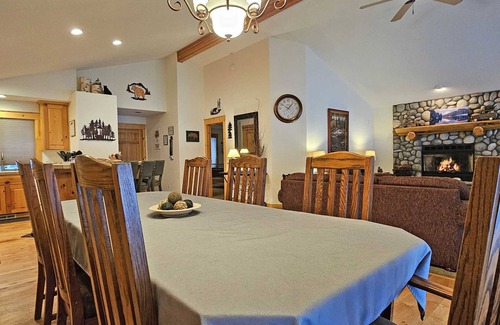 Deer Park Casa | 21 Whistler-Sunriver, Oregon: Jacuzzi, BBQ, WiFi, SHARC Aquatics, Tubing Hill, Mt. Bachiller, Golf, Deschutes River, Tenis, Carril bici