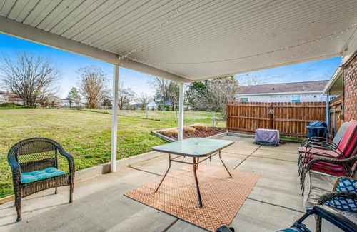 Elm Hill Acres Casa | 2108 Crystal Drive