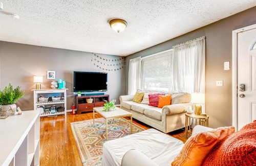 Elm Hill Acres Casa | 2108 Crystal Drive