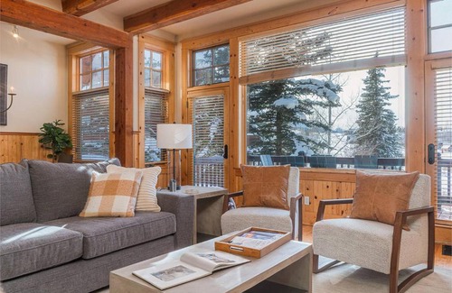 Mountain Village Casa | Double Eagle B2 - A Picturesque Cabin