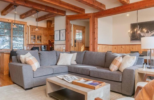 Mountain Village Casa | Double Eagle B2 - A Picturesque Cabin