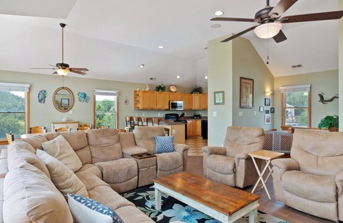 Tuckahoe Casa | 2150 A Spotted Duck * 4 Min Walk to Beach