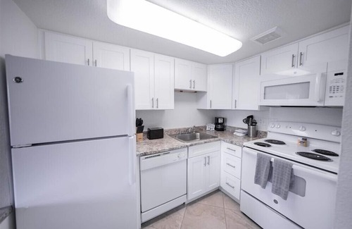 South Scottsdale Apartamento | Totalmente amueblado 1 dormitorio en el Greenbelt más Wifi gratuito y todas las comodidades del hogar!