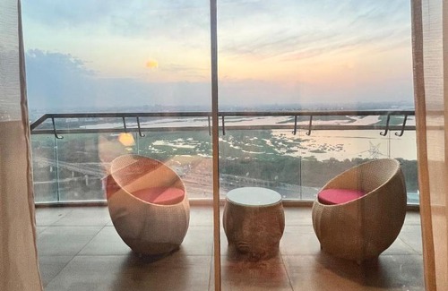 Noida Apartamento | 21st karma studios delhi