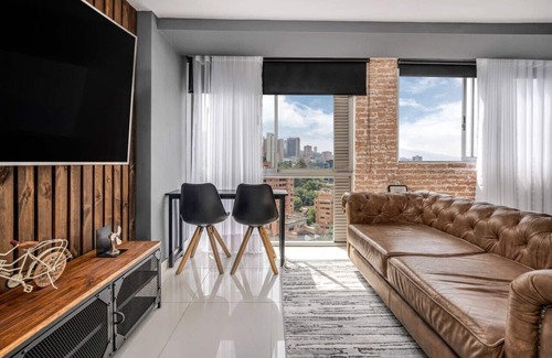El Tesoro Apartamento | 21th floor modern apartment close to parque lleras