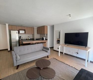 Las Condes Apartamento | 22 ,Costado Clinica Las Condes ,6 Personas