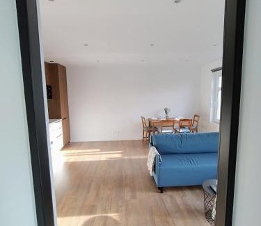 Chorzow Batory Apartamento | #22, Free parking, Self check-in, Perfect location for Katowice, Chorzow, and DTS, 3rd floor - no elevator