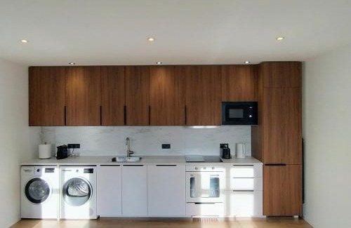 Chorzow Batory Apartamento | #22, Free parking, Self check-in, Perfect location for Katowice, Chorzow, and DTS, 3rd floor - no elevator