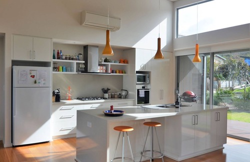 Ocean Beach Casa | 22 luces - Vistas al agua, luz y comodidad. WiFi y Netflix incluidos.