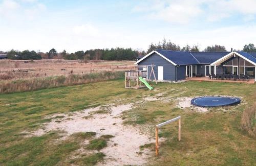 Bratten Strand Casa | 22 person holiday home in Jerup