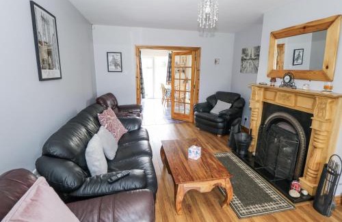 Bundoran Casa | 22 White Maples