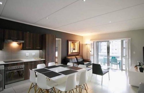 Sandown Casa | 222 Epic Luxury Apartment