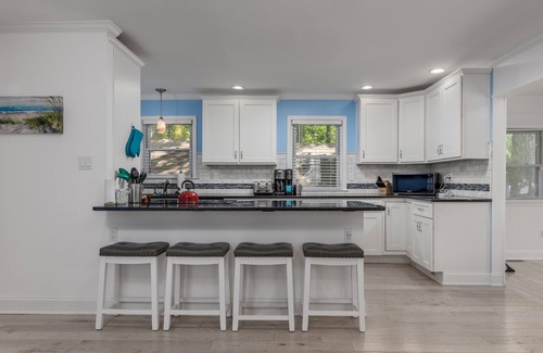 Rehoboth Beach Casa | 22877 Linden - Newly renovated home in the Amenity filled Angola by the Bay!