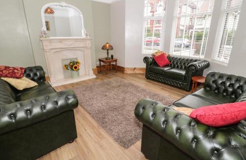 Llandudno Casa | 23 Carmen Sylva Road