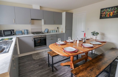 Coventry Cabaña | 23 Moat House Close