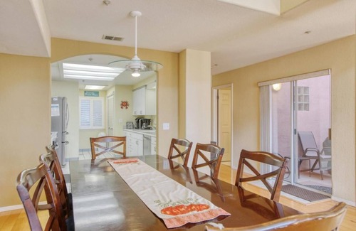 Downtown Casa | 239 Park in Pismo Beach