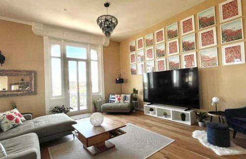 Felheviz Apartamento | 23ppl Central LUX Danube 180 degree View, AC in 7BR 5BA