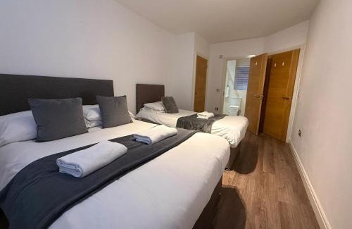 Birmingham City Centre Apartamento | 24-7 Secured City Centre Apartments with Free Underground Parking and WiFi