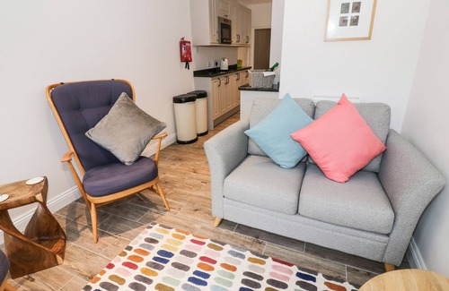 Stratford-upon-Avon Cabaña | 24 College Lane, STRATFORD-UPON-AVON