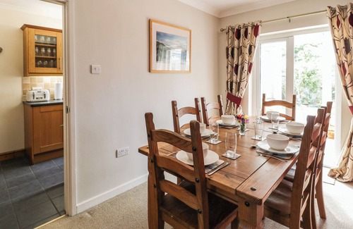 Bryn-crug Cabaña | 24 DOLITHEL, family friendly, character holiday cottage in Tywyn