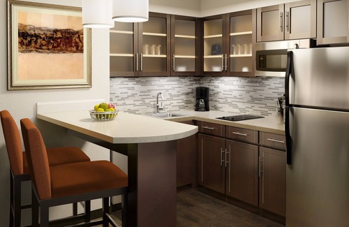 Gilbert Apartamento | Centro de negocios las 24 horas + piscina al aire libre + bañera de hidromasaje | Suite moderna en el área de Phoenix