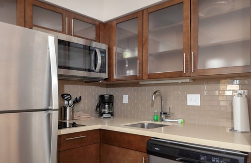Gilbert Apartamento | Centro de negocios las 24 horas + piscina al aire libre + bañera de hidromasaje | Suite moderna en el área de Phoenix