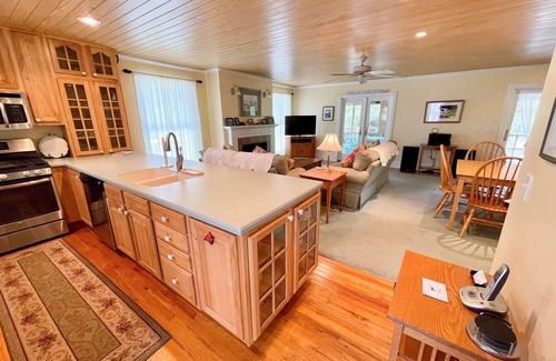 Ocracoke Casa | 24 Pompano Place: Nice secluded location, short way from the village.
