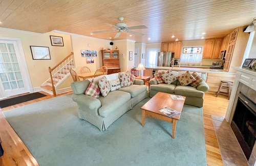 Ocracoke Casa | 24 Pompano Place: Nice secluded location, short way from the village.